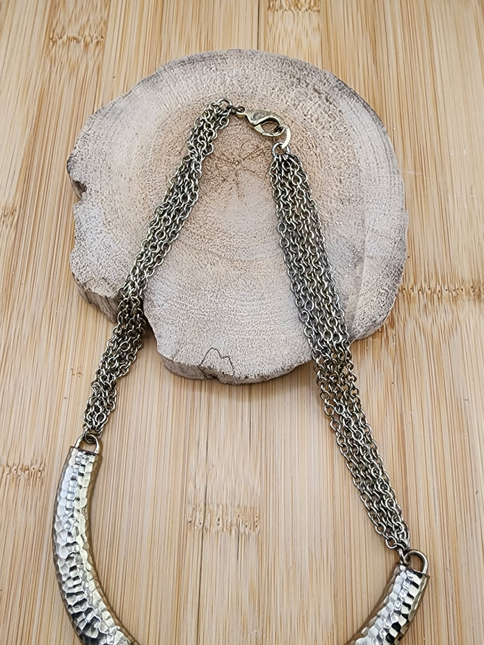 17in Hammered Curved Bar Necklace - Gold Tone 0534