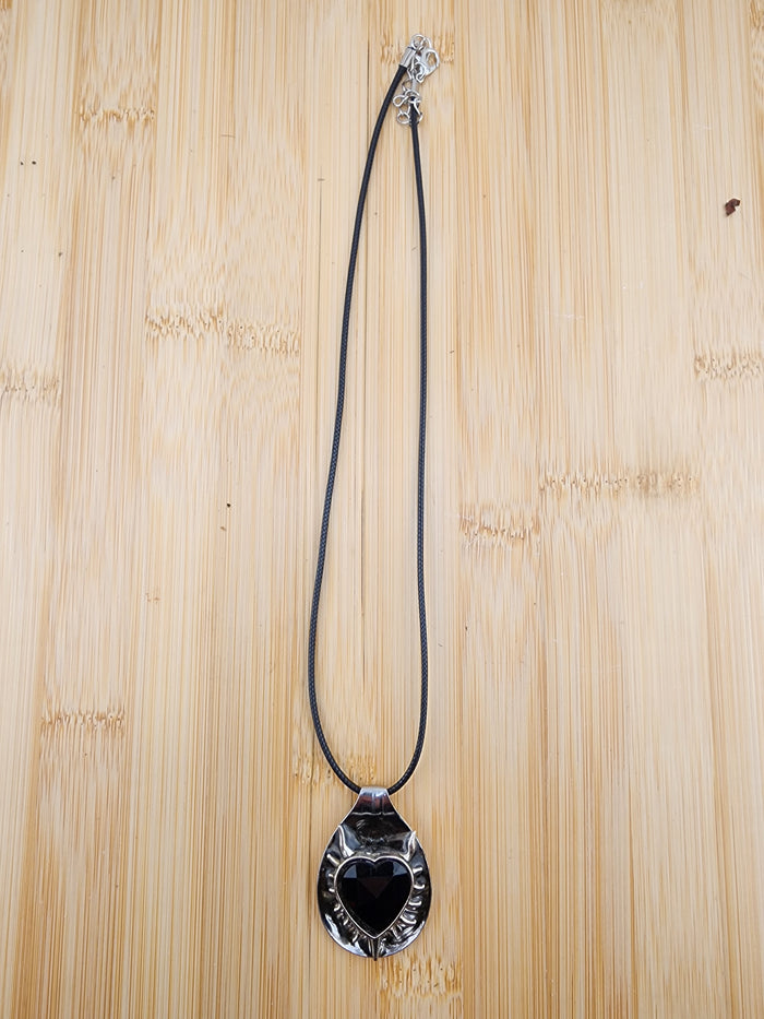 18in Adjustable Black Heart Gem Pendant Necklace - Women's Gothic
