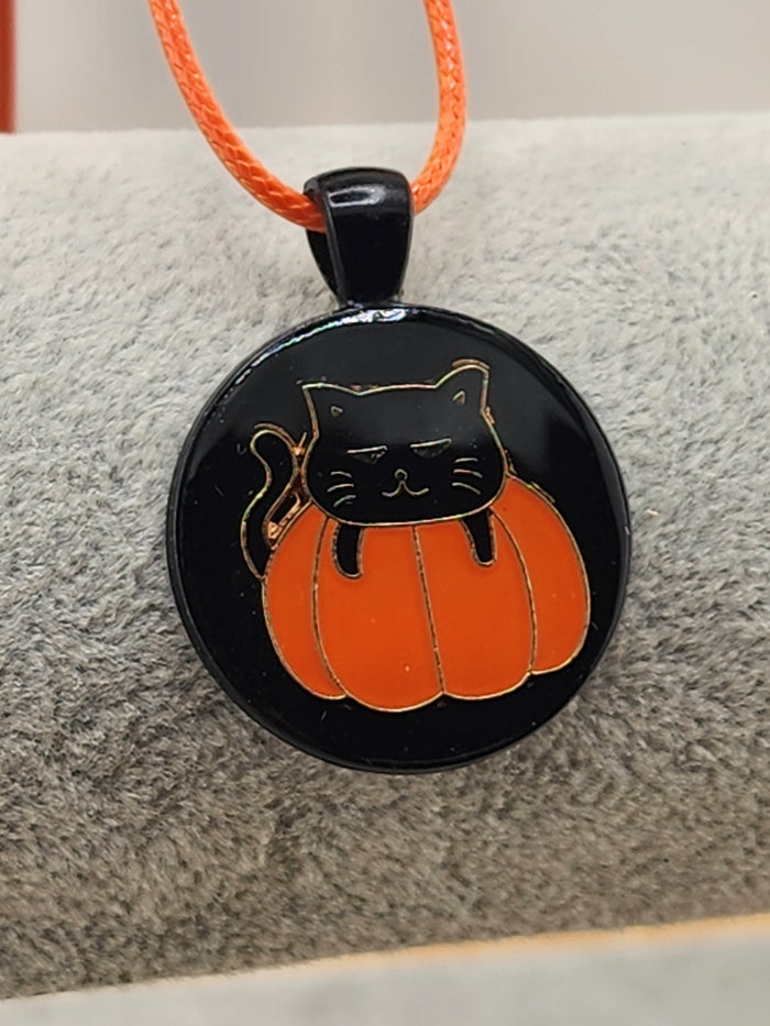 18in Adjustable Black & Orange Cat Pumpkin Necklace - Halloween Jewelry
