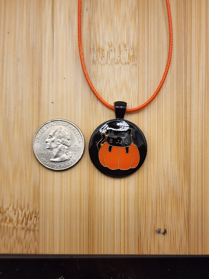 18in Adjustable Black & Orange Cat Pumpkin Necklace - Halloween Jewelry