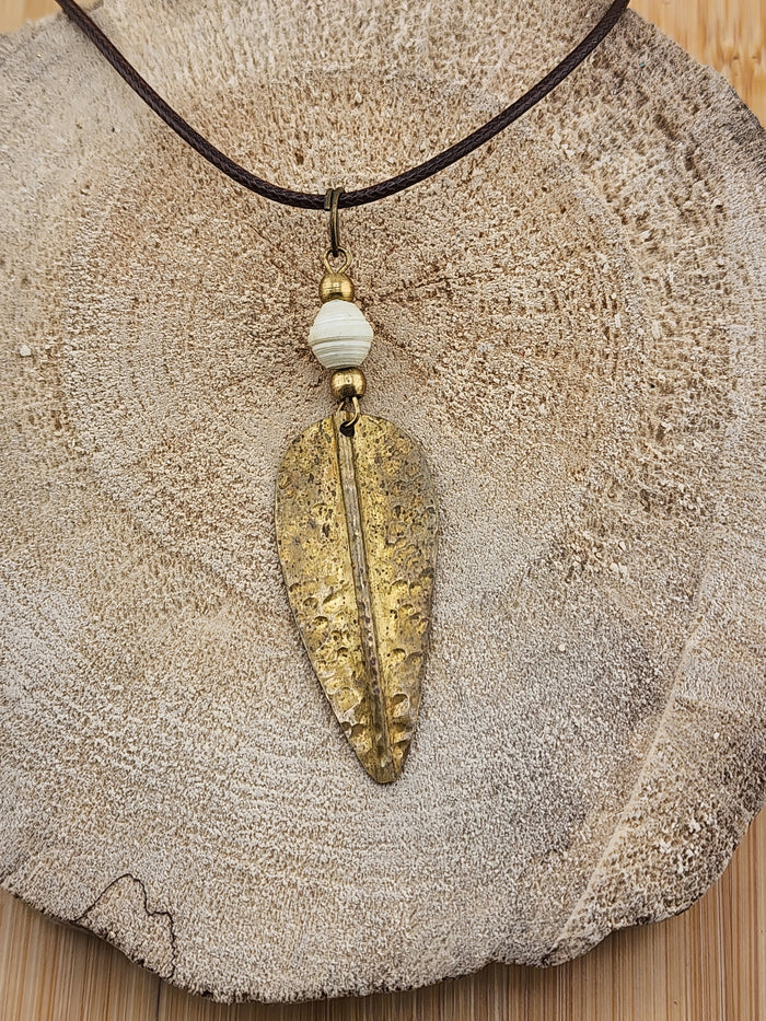 18in Adjustable Boho Gold Tone Leaf Pendant Necklace - White Bead Accent