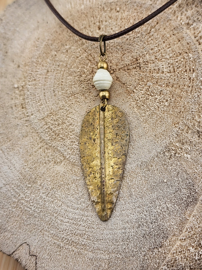 18in Adjustable Boho Gold Tone Leaf Pendant Necklace - White Bead Accent