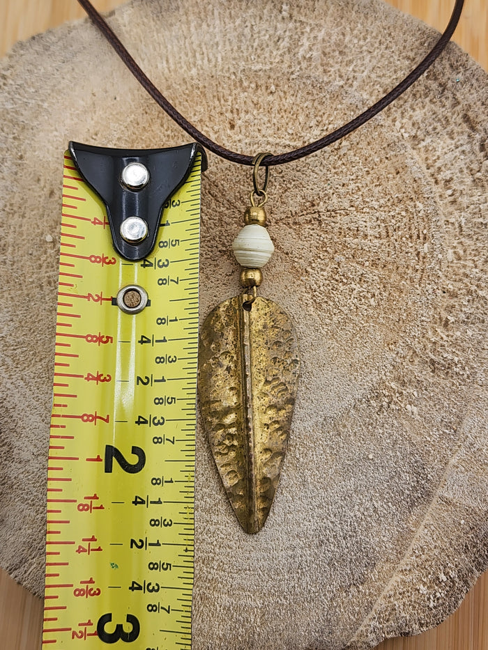 18in Adjustable Boho Gold Tone Leaf Pendant Necklace - White Bead Accent