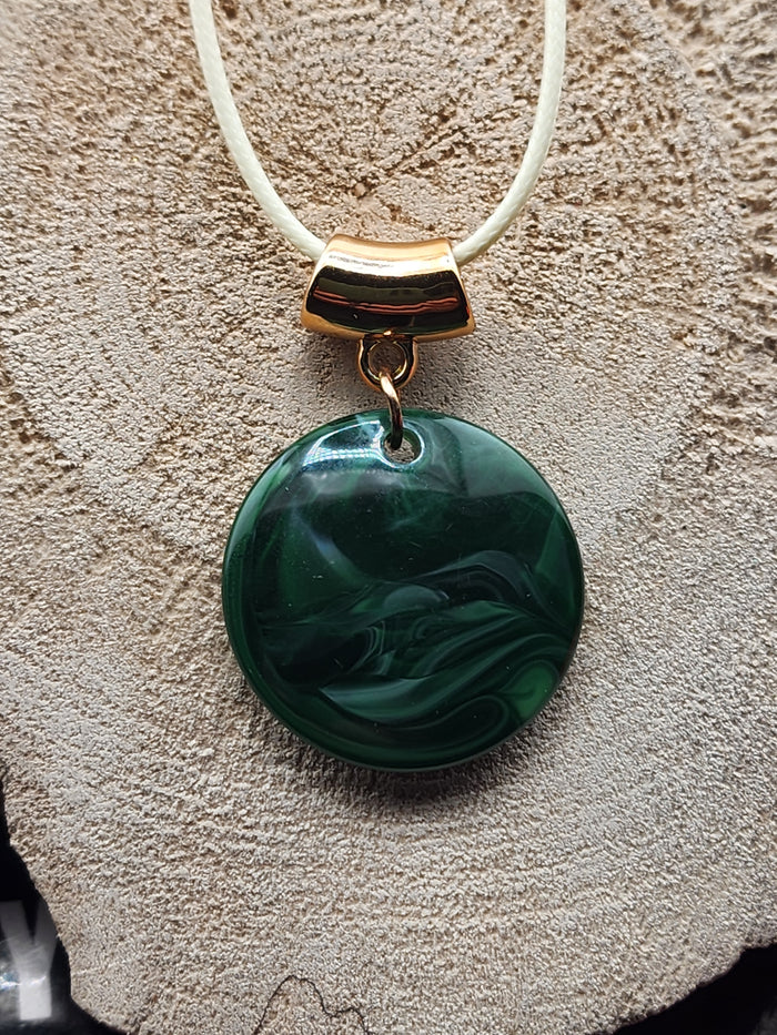 18in Adjustable Elegant Green Marble Pendant Necklace - Gold Accent