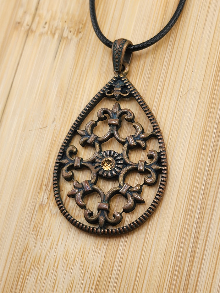 18in Adjustable Elegant Teardrop Filigree Pendant Necklace - Bronze