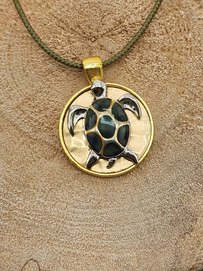 18in Adjustable Gold-Tone Sea Turtle Pendant Necklace in Green