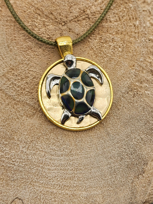 18in Adjustable Gold-Tone Sea Turtle Pendant Necklace in Green
