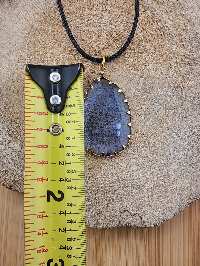 18in Adjustable Gold Tone-Trim Blue Teardrop Pendant Necklace