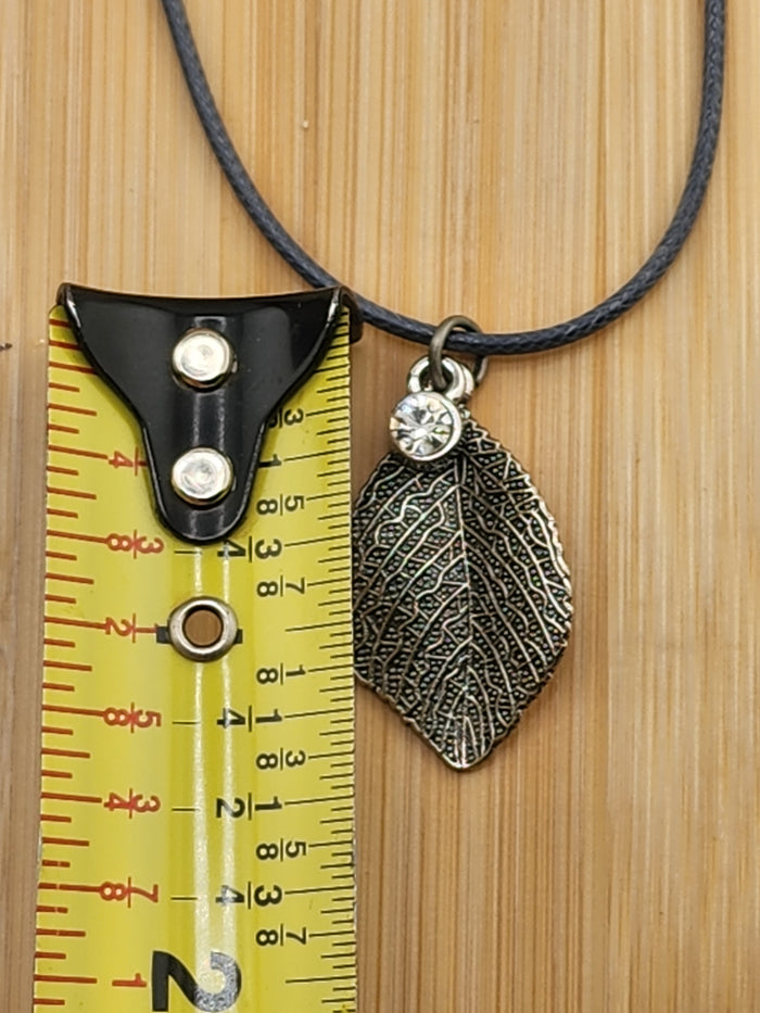 18in Adjustable Silver Tone Leaf Pendant Necklace with Clear Crystal Accent