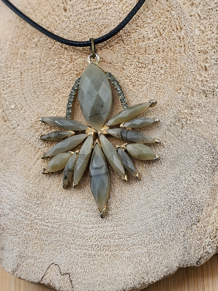 18in Adjustable Statement Gray Crystal Leaf Pendant Necklace