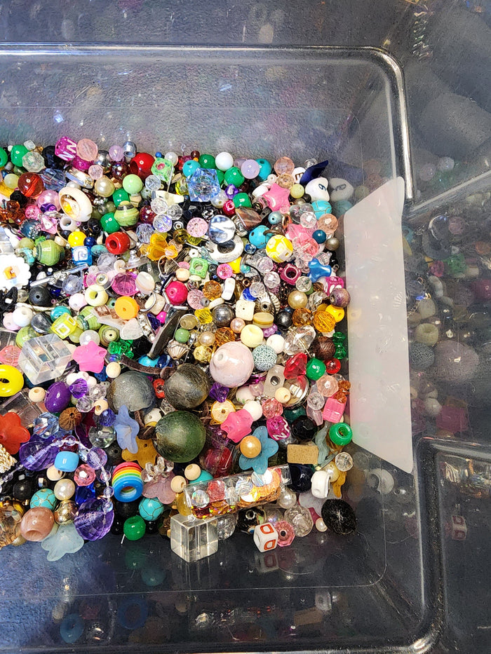 1lb Mixed Bead Various Sizes For Crafting May Or May Not Have Matches  J090226-0