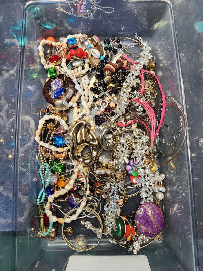 1lb Mixed  Jewelry For Crafting May Or May Not Have Matches  J081826-0
