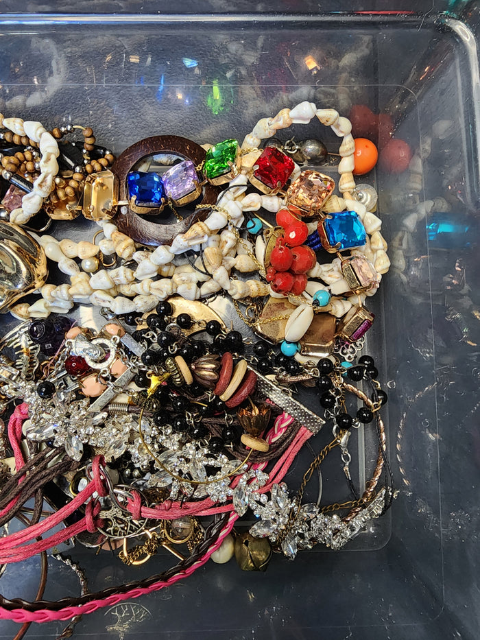 1lb Mixed  Jewelry For Crafting May Or May Not Have Matches  J081826-0