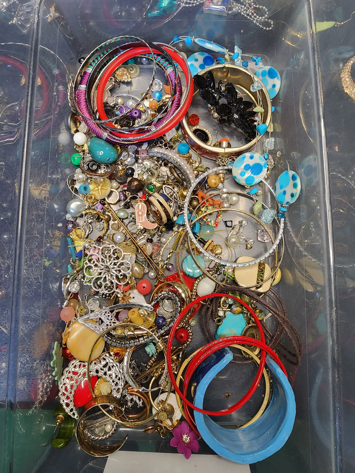 1lb Mixed  Jewelry For Crafting May Or May Not Have Matches  J081926-0