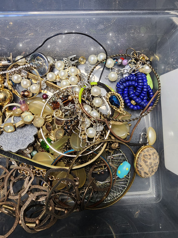1lb Mixed  Jewelry For Crafting May Or May Not Have Matches  J082326-0