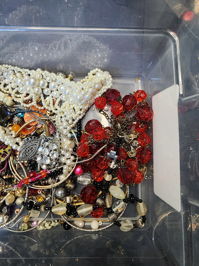 1lb Mixed  Jewelry For Crafting May Or May Not Have Matches J082326-2