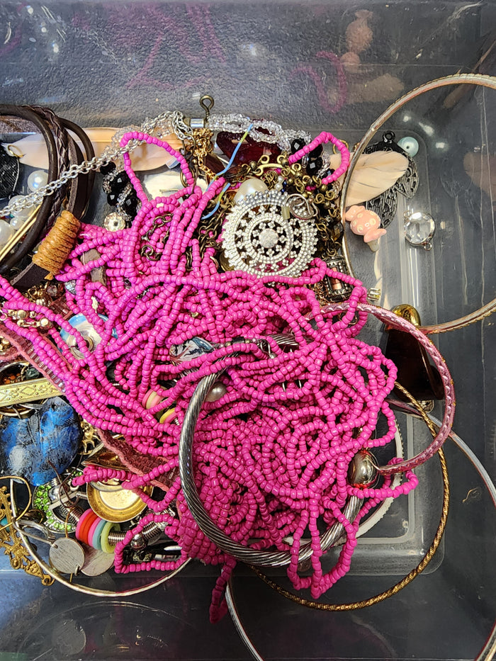 1lb Mixed  Jewelry For Crafting May Or May Not Have Matches J082626-0