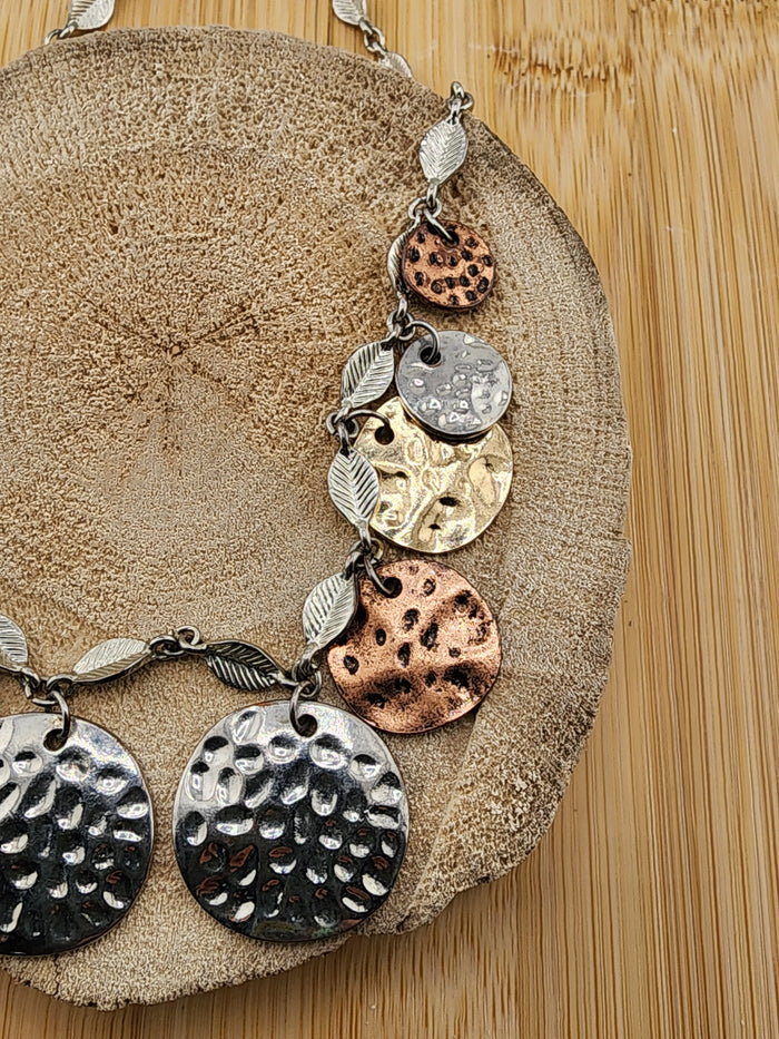 23in Adjustable Multitone Hammered Disc Necklace - Women's Jewelry 0551