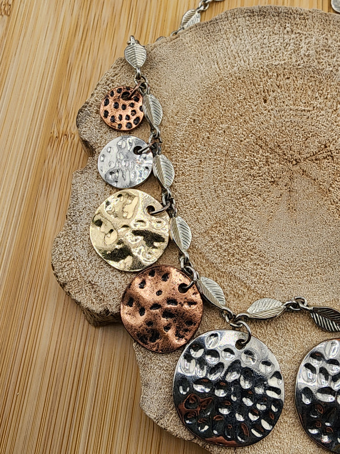 23in Adjustable Multitone Hammered Disc Necklace - Women's Jewelry 0551