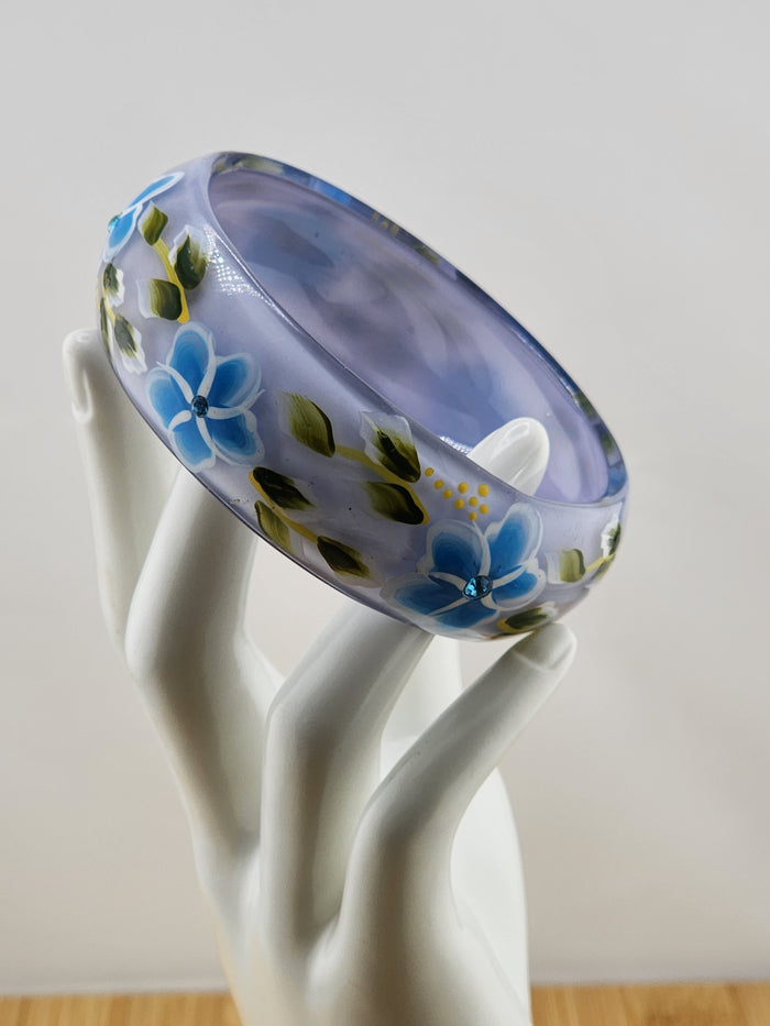 8.25in Hand-Painted Lavender Floral Resin Bangle Bracelet 0522