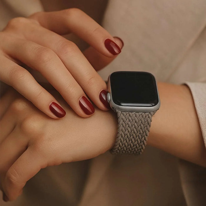 Apple Watch bandje Onyx - gevlochten - solo - nylon - klei
