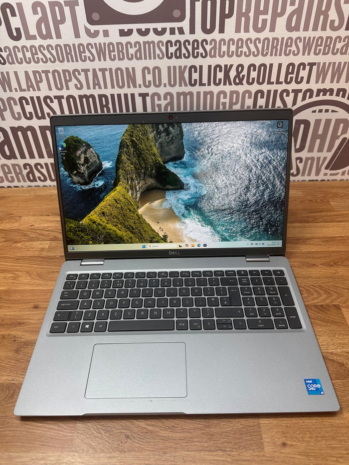 Dell Laptop Latitude 15-5520 - 11th Generation Core i5 16GB