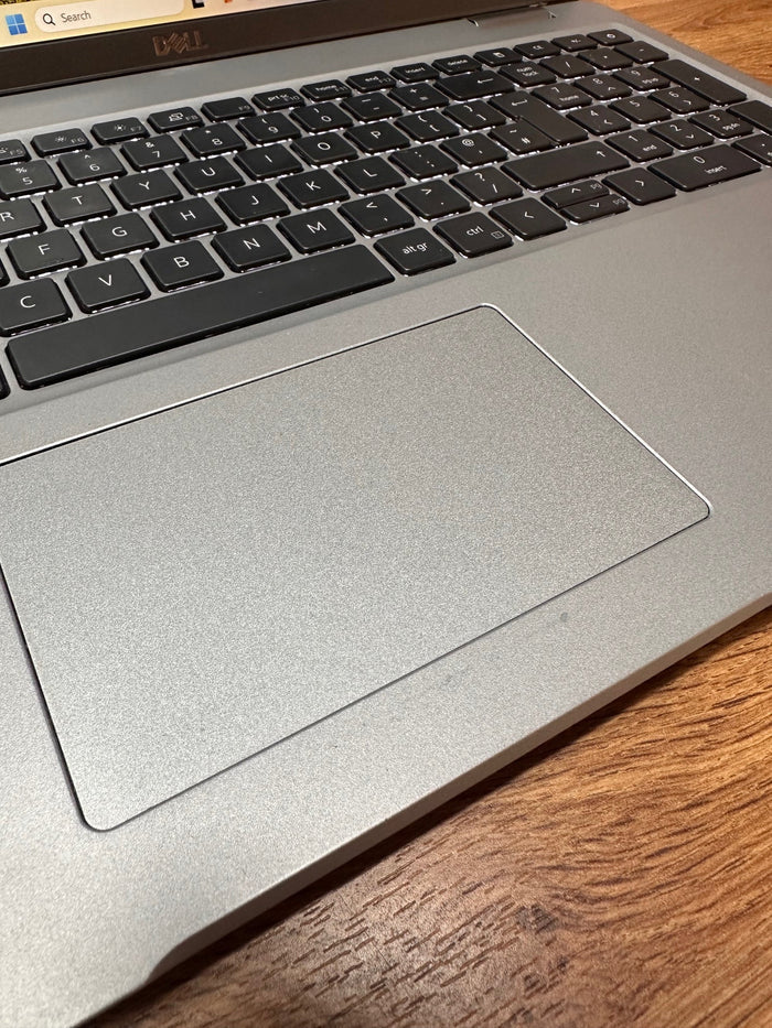 Dell Laptop Latitude 15-5520 - 11th Generation Core i5 16GB