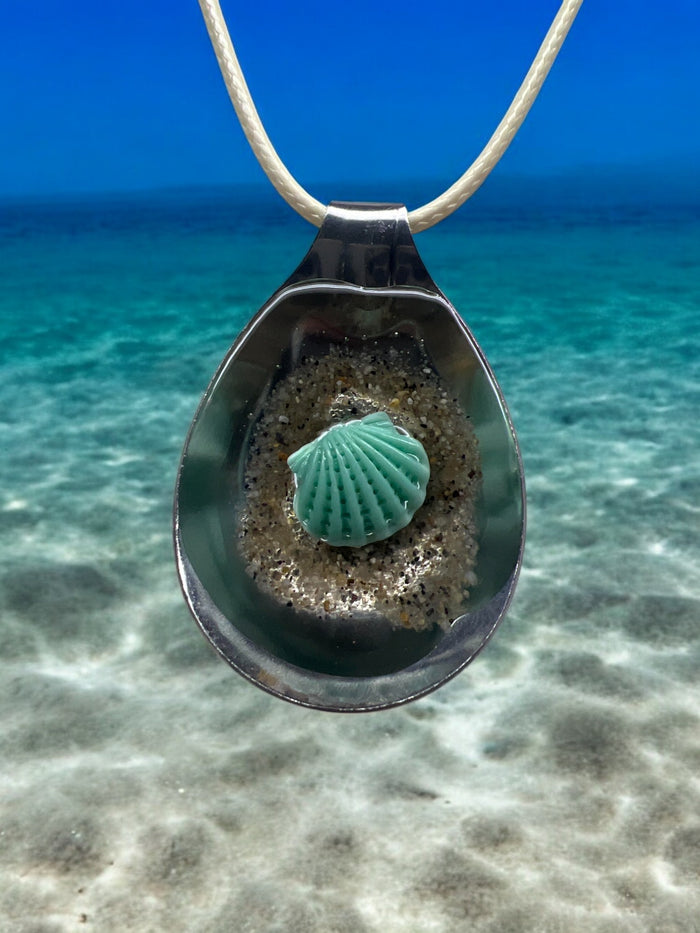 Green Decorative Sea Shell With Really Sand With 18" Adjustable Necklace