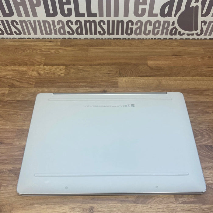 HP Chromebook 14a-na0500sa - Intel Dual-Core 4GB RAM 64GB