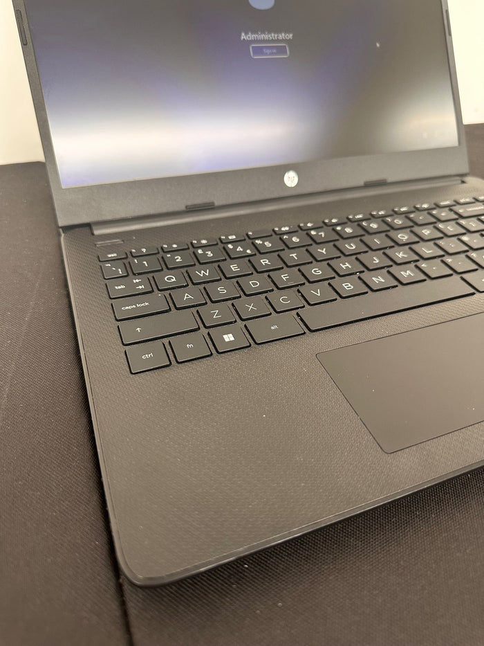 HP Laptop 14s-dq - Intel Quad-Core 4GB RAM 256GB SSD
