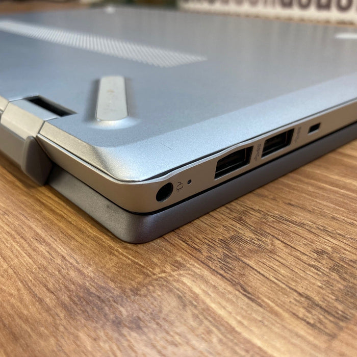 HP Laptop 15-cw1500sa - AMD Ryzen 3 4GB RAM 256GB SSD Vega