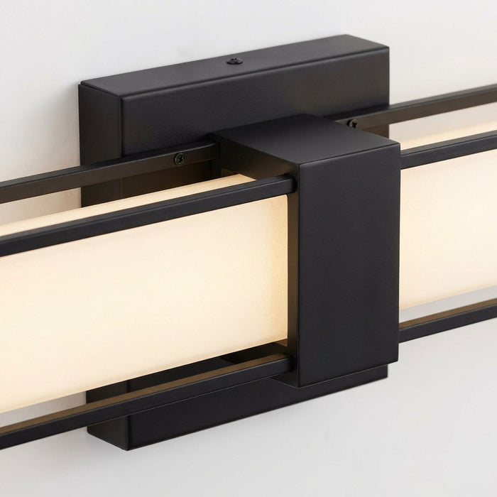 SML440108-BK