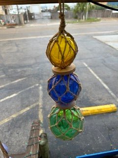 Triple Colored Net Glass Float