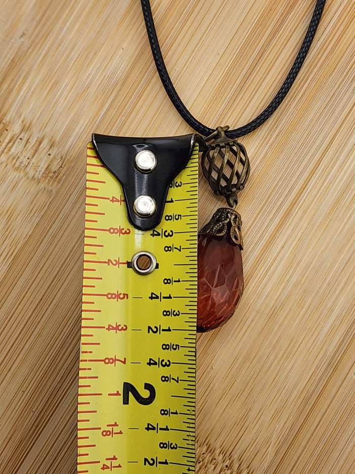 Vintage-Style Acrylic Amber Teardrop Pendant Necklace - Women Jewelry